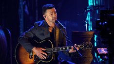 Концерт в небето – Джъстин Тимбърлейк прави шоу за пътниците в самолет