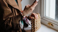 Дамски чанти – моделите с мъниста се завръщат