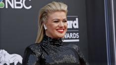 Виртуална церемония, но реална красота: Най-добрите тоалети на наградите Billboard