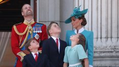 Кейт Мидълтън сподели снимка на принц Уилям с последните попълнения в семейния им дом