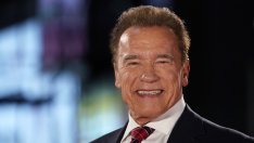 Шпагат на 75: Браво, чичо Арни!