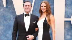 Горчиво: Джон Хам и Анна Оцеола се ожениха на тематична „Джеймс Бонд“ сватба