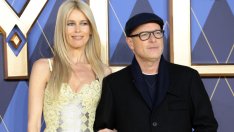 Клаудия Шифър се появи с дъщеря си Клемънтайн на корица на списание