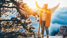 Зимни аксесоари – огромни шалове за идването на снега