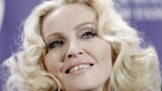 Мадона шокира фенове с нов клип