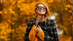 Слънчеви очила, маратонки, бижута – топ аксесоарите за 2025