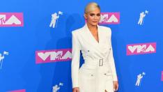 Нападнаха Кайли Дженър заради благотворителна акция