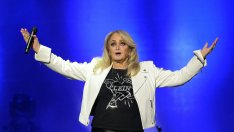 Бони Тайлър е поставена в изкуствена кома в Португалия