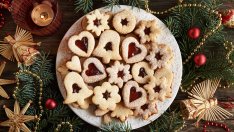 Коледни рецепти – вкусни линцерови сладки