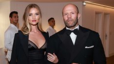 Роузи Хънтингтън-Уайтли и Джейсън Стейтъм са поразителни във втората си съвместна кампания