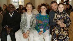 С розова коса и по бельо: Круз Бекъм с първа модна корица