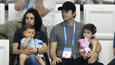 Мила Кунис и Аштън Къчър: Къпем децата си, само ако видим мръсотия по тях