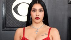 Лурдес Леон очарова в червена минирокля на рядка поява с баща си Карлос Леон