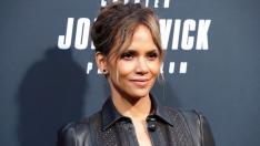 Хали Бери с дарение към 81-годишен имигрант