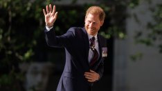 Маслинова клонка – принц Хари изпратил покана за среща на Уилям и Чарлз