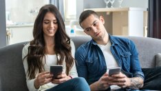 8 знака, че вашият партньор ви няма доверие