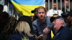 Принц Хари кацна неочаквано в Украйна