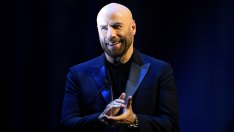 Щерката на Траволта с нова версия на своята песен 