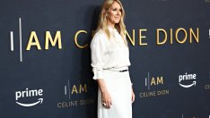 Селин Дион с визия в кремаво, правейки смела поява на фона на здравословните си проблеми
