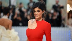 Кайли Дженър отрича пластичните операции, имала само филъри