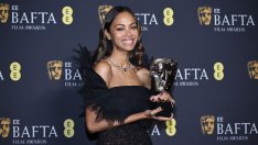 Зоуи Салдана посвети наградата си БАФТА на транс племенника си