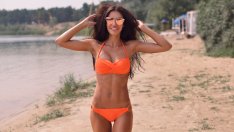 Бански лято 2023 - време е за неонови модели 