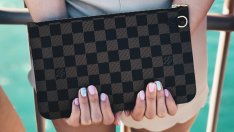 Бюти съвети: Как да премахнем гел лак от дрехите си