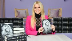 „Няма да разочаровам себе си“: Джесика Симпсън се завърна във фитнеса