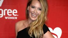 Хилари Дъф брои седмиците до раждането