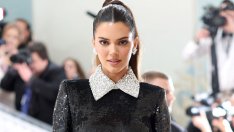 Кендъл Дженър показа луксозния си дом в Ел Ей – пълен със зашеметяващи празнични декорации