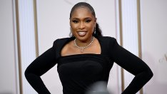 Блясък за 270 хиляди долара – Дженифър Хъдсън събра погледите на наградите BET