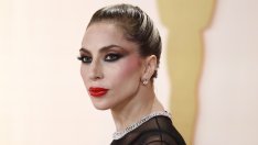 Лейди Гага: Гримирането се превърна в терапия за мен