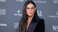 Деми Мур споделя тайните си за красива коса