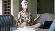 Лицева йога – перфектна за изолацията вкъщи