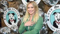 Най-накрая: Хилари Дъф прегърна децата си след коронавируса