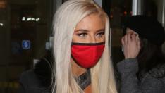 Андреа показва сексапил на екзотична почивка