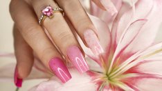 Зимен маникюр – пробвайте техниката розов руж 