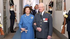 Шведското кралско семейство отбелязва 80-ия рожден ден на крал Карл XVI Густав в Кралския дворец в Стокхолм