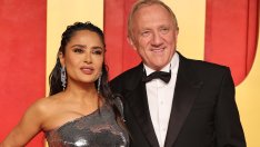 Салма Хайек публикува непоказвани снимки от сватбата й с милиардера Франсоа-Анри Пино