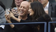 Ема Уилис моли папараците да не крещят на Брус Уилис