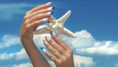 Маникюр за лятото - дизайните, които да си направите за ваканцията