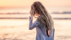 Прически за лятото – 6 начина да си направите плажни вълни