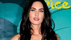 Меган Фокс блесна в „кървава“ рокля 7 месеца след като роди четвъртото си дете