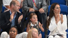 Кралска мода: Кейт Мидълтън и Шарлот се допълват 