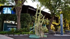 Yass, boy: Balenciaga пуска пантофки за мъже