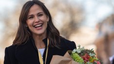 По време на сватбата на Бенифър - Дженифър Гарнър релаксира в планината