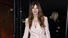 Време е за блясък: Джулия Робъртс се появи със странни обувки на Gucci