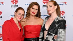 Горда майка – Брук Шийлдс сподели снимка с порасналите си дъщери