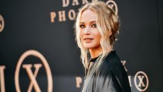 Дженифър Лорънс показа наедрялото си коремче