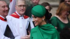 Меган изолирана заради коронавируса, при нея малцина и само с маски